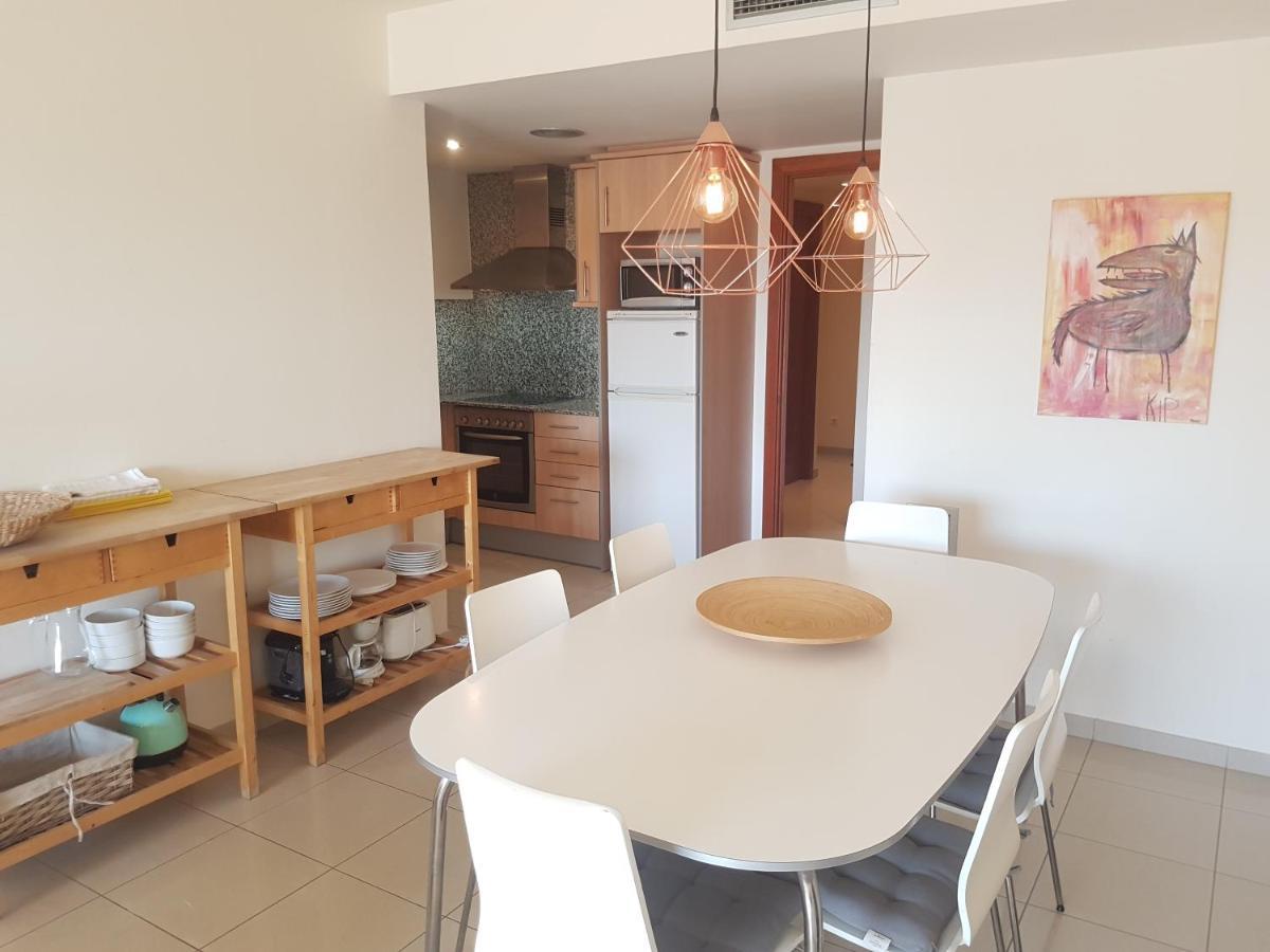 Beautiful Apartment 75M2 With View At The Beach, Pool, Parking Росес Екстер'єр фото