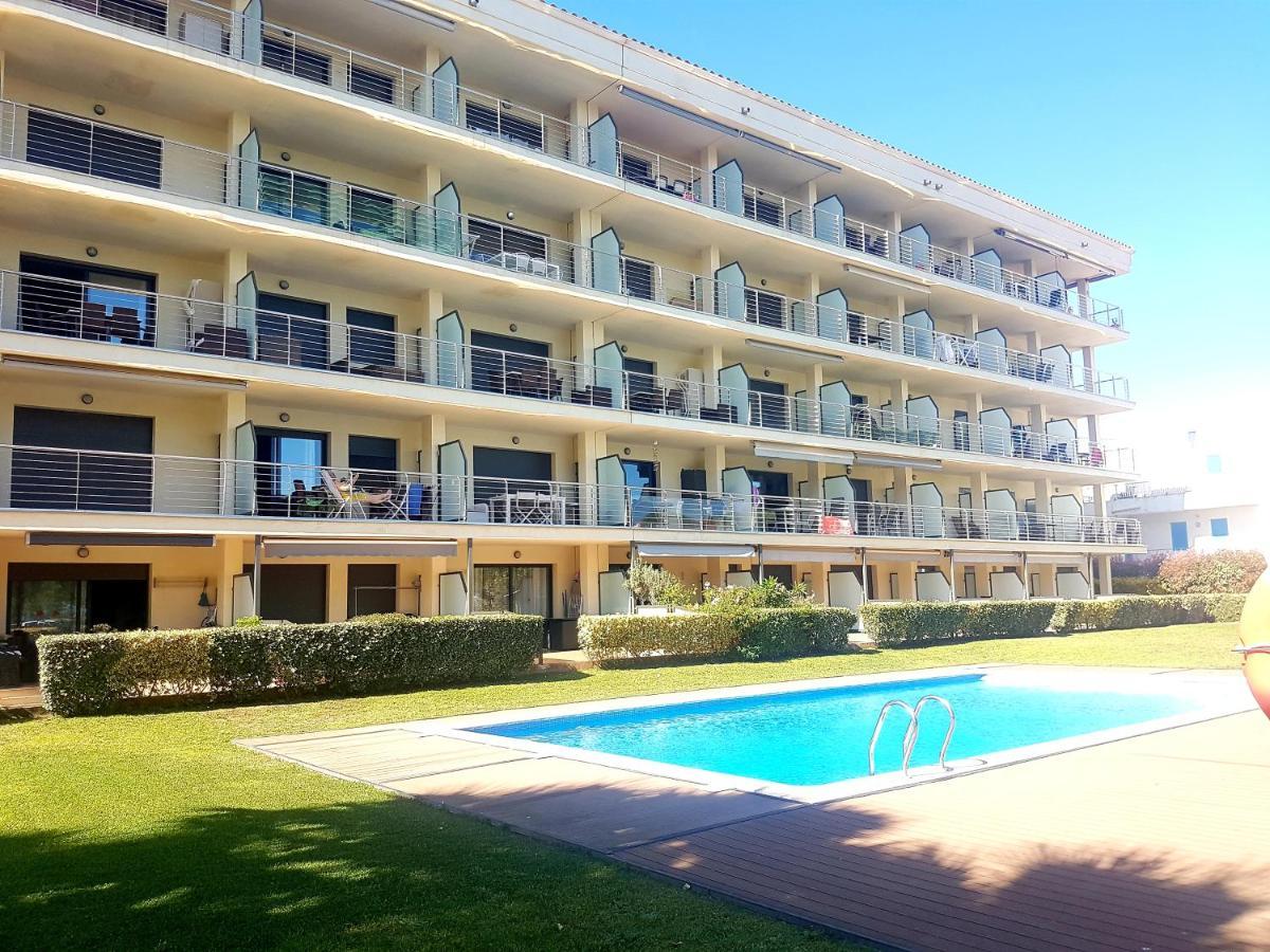 Beautiful Apartment 75M2 With View At The Beach, Pool, Parking Росес Екстер'єр фото