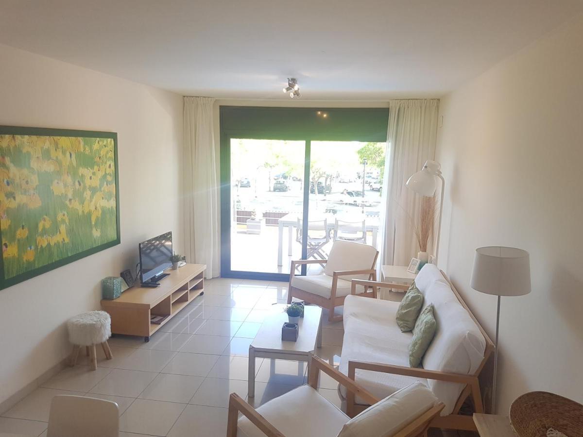 Beautiful Apartment 75M2 With View At The Beach, Pool, Parking Росес Екстер'єр фото