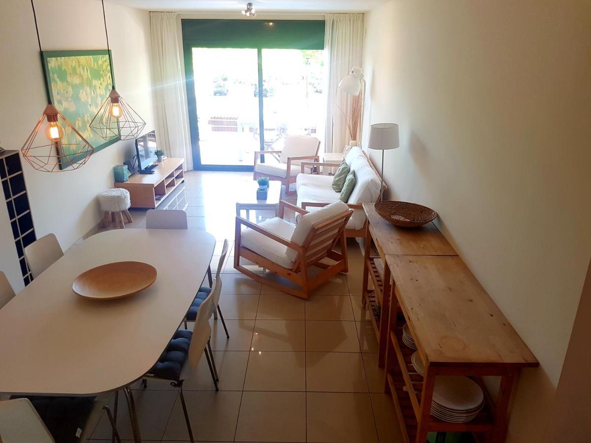 Beautiful Apartment 75M2 With View At The Beach, Pool, Parking Росес Екстер'єр фото