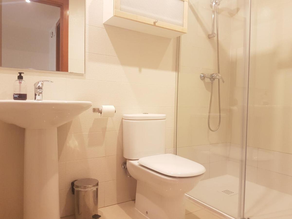Beautiful Apartment 75M2 With View At The Beach, Pool, Parking Росес Екстер'єр фото